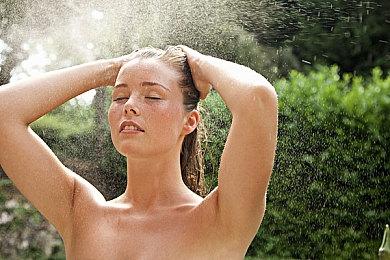 光荣特库摩请玩家不要再给虚拟角色寄情人节礼物了